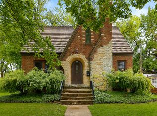 310 Center St, West Chicago, IL 60185