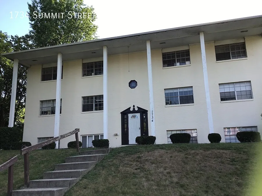 1734 Summit St #A1