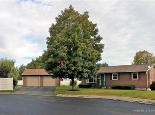 15 Norway Cir, Augusta, ME 04330