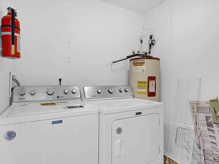 2585 Grassy Point Dr #211 — Photo 14