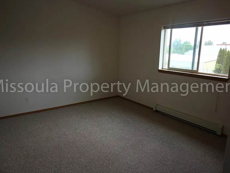 McDonald Ave Apts. — Photo 8