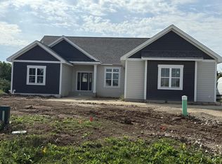 9744 N Migratory COURT, Mequon, WI 53092