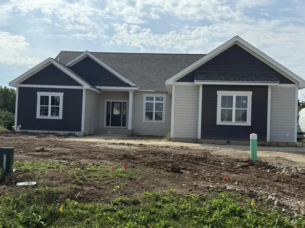 9744 N Migratory COURT, Mequon, WI 53092