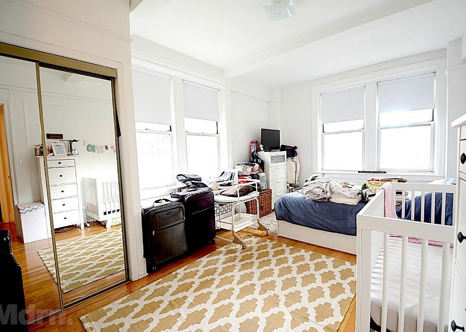 2nd image of 200 W 70th St APT 5G