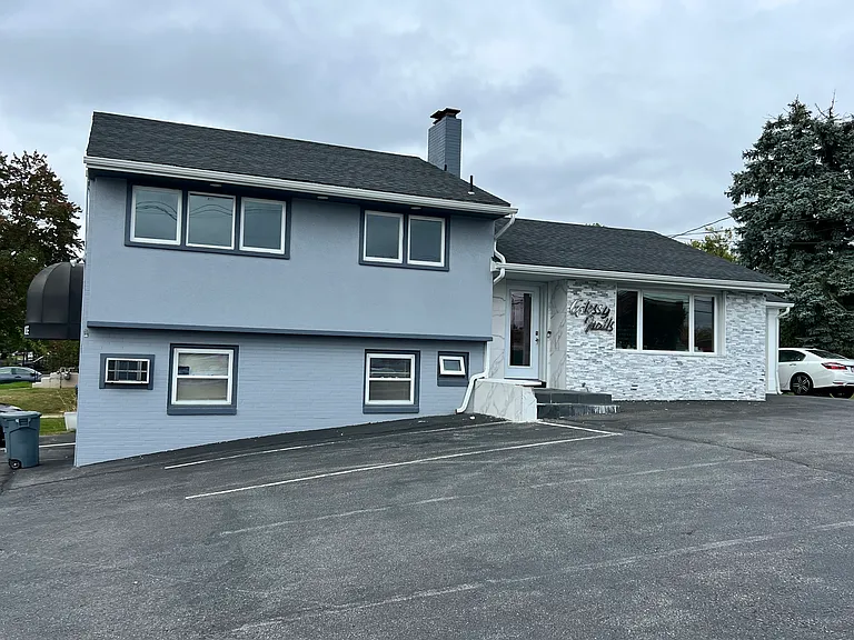 2100 State Hill Rd — Photo 1