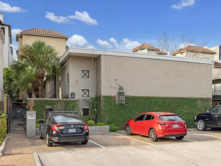 2418 Mimosa Dr. — Photo 10