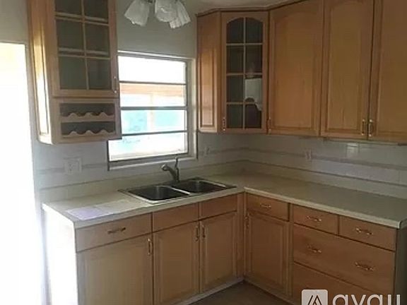 5th image of 3883 Melgert Cir