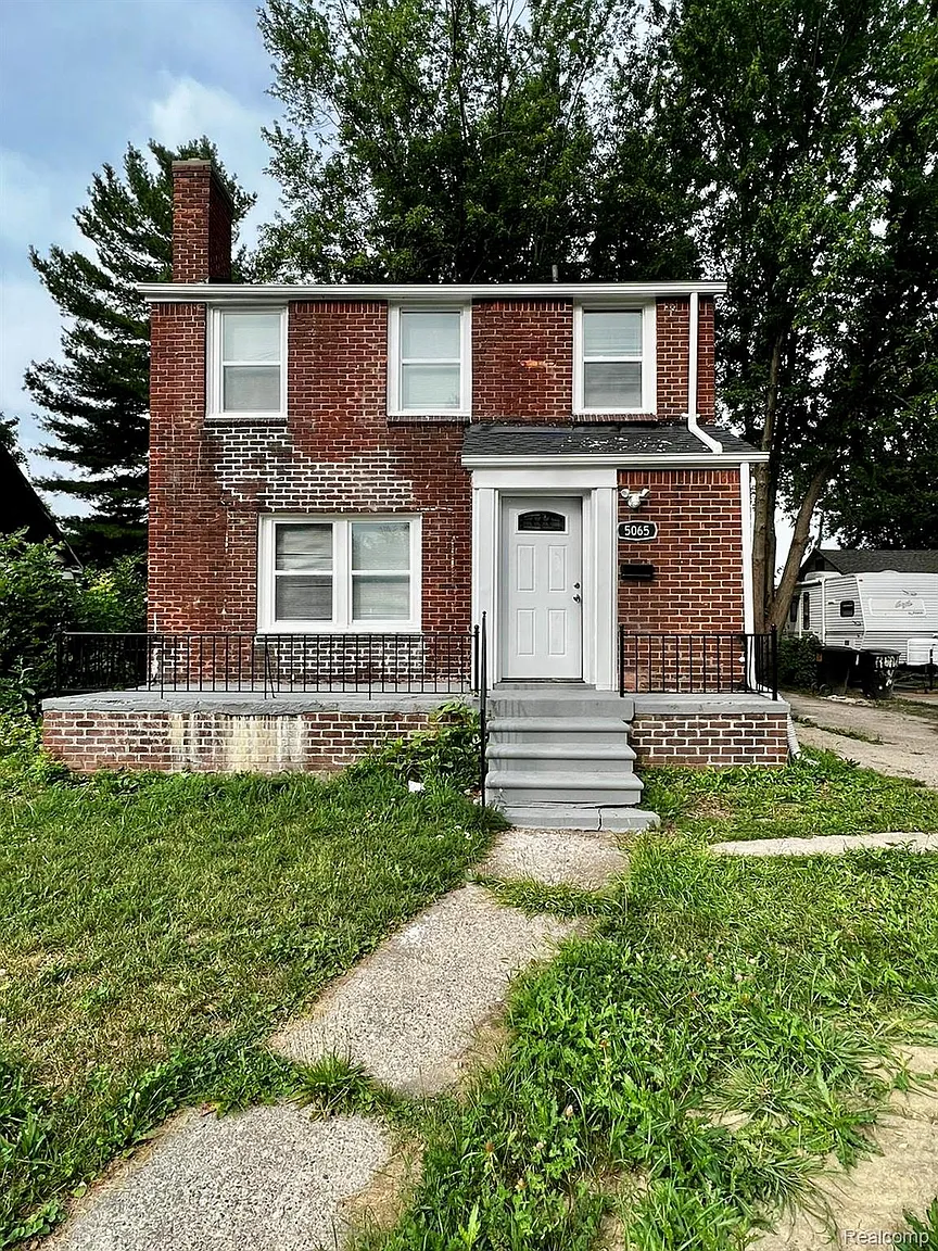 5065 Neff Ave photo 1