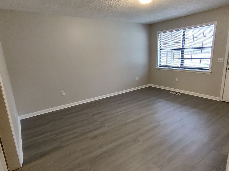 1st image of 909 Fairchild Ave #C