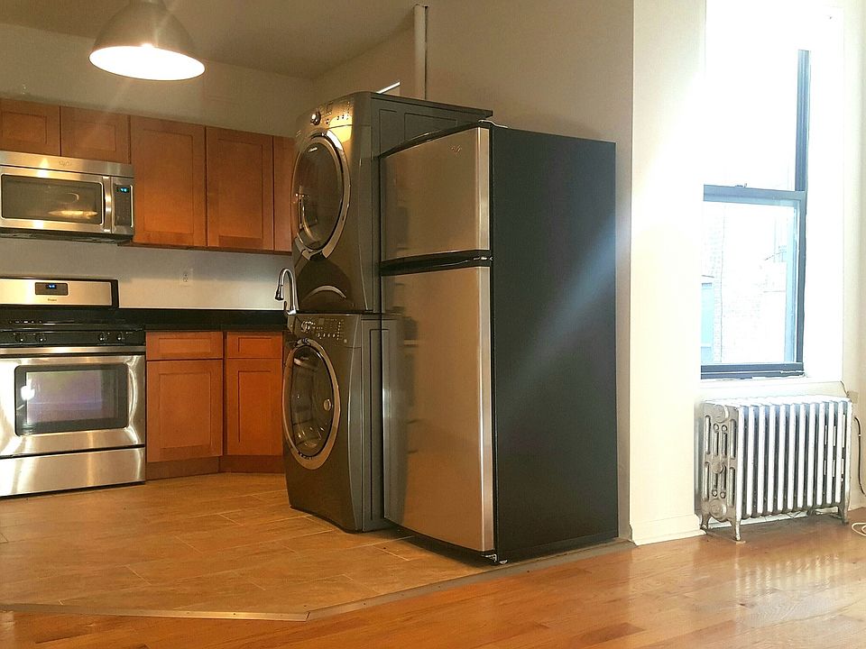 1st image of 256 Pacific St APT 6
