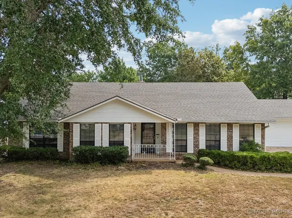 1304 N Miller Dr, Claremore, OK 74017