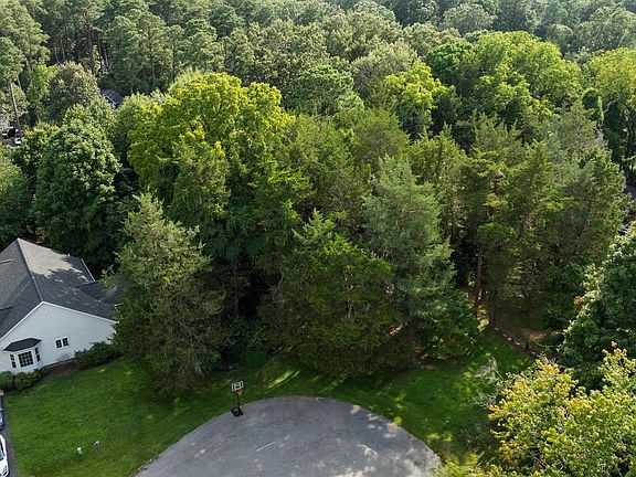 2nd image of 11915 Limestone Ct