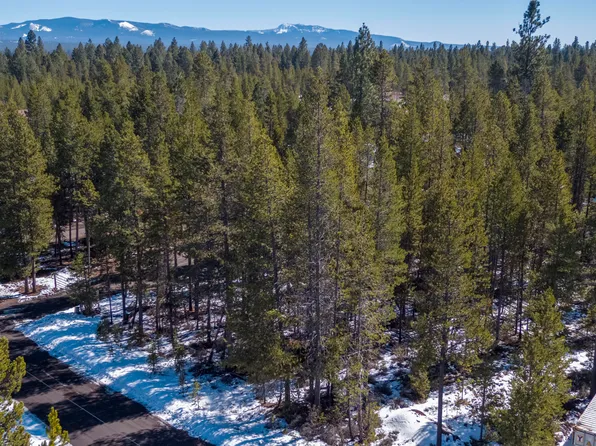 17095 Kingsburg Rd, Bend, OR 97707