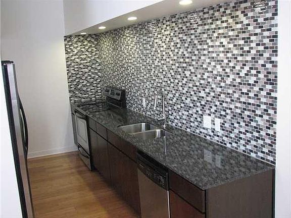 4th image of 2200 Dickson Dr APT 208