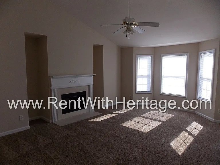 6392 Harvester Cir — Photo 4