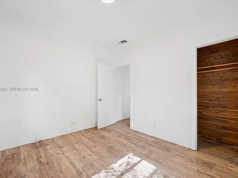 2750 SW 26th St #MAIN — Photo 13