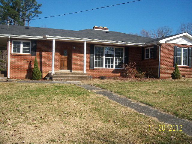 1st image of 370 Forest Ave