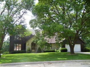 2912 Sunny Brook Dr, Jefferson City, MO 65109