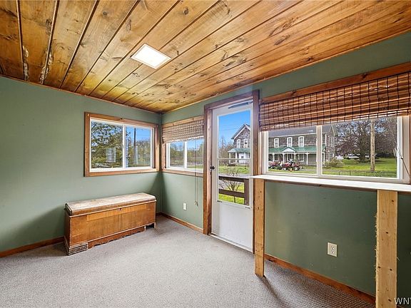 4th image of 4767 Linden Rd