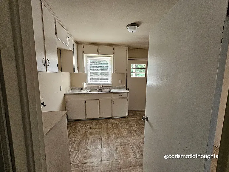 784 Villa Crest Ave — Photo 9