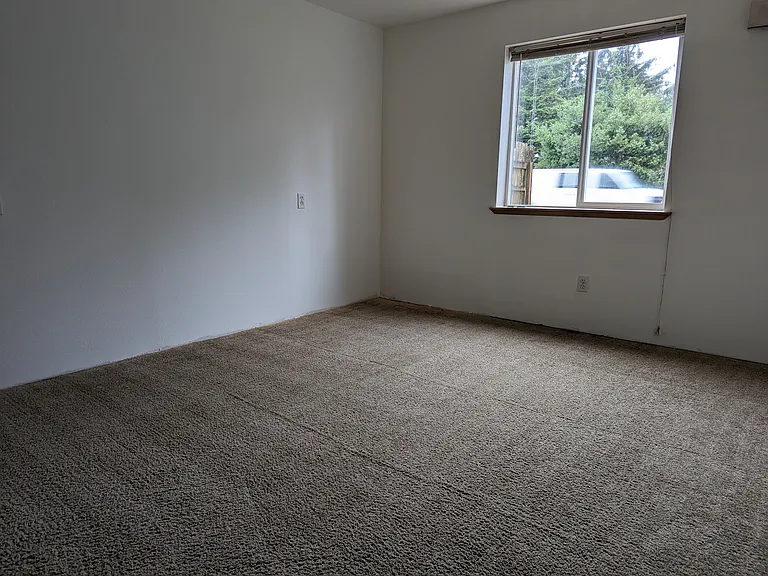 621 Sunset Ave NE #101 — Photo 6