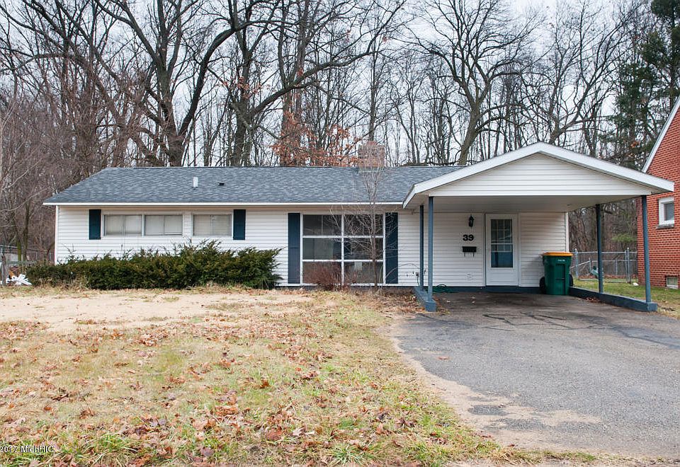 1st image of 39 Parkridge Dr