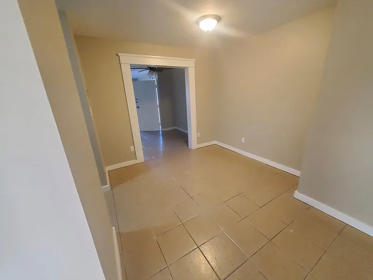 Abbott Acres Apartments — Photo 57