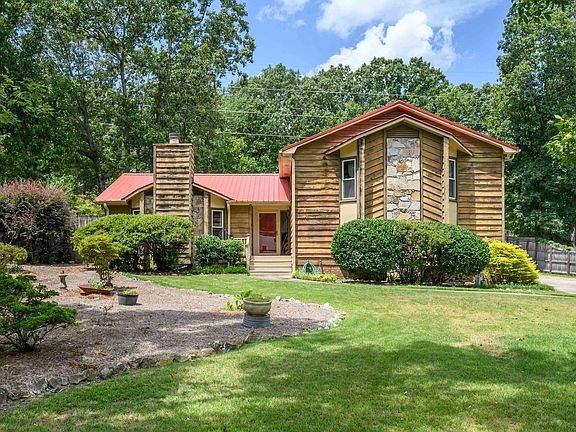 3rd image of 2340 Dalton Dr