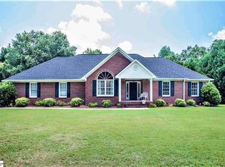 117 Southern Oaks Ln, Simpsonville, SC 29681