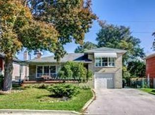 7 Stafford Rd, Toronto, ON M2R 1T7