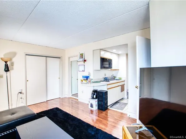 60 Strawberry Hill Avenue #209, Stamford, CT 06902