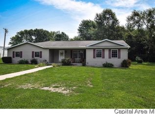 32530 Route 4, Girard, IL 62640