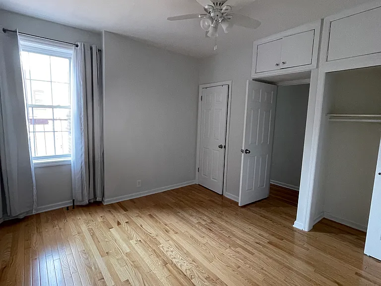 39 74th St #D1 — Photo 14