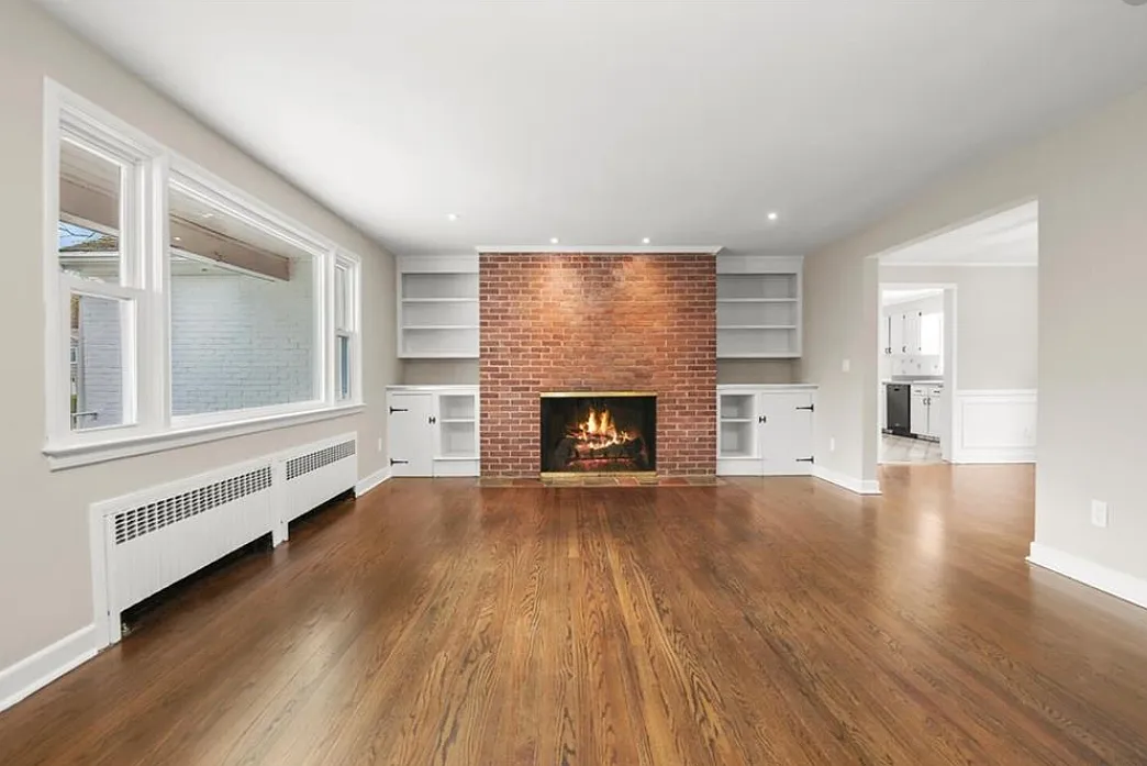 4 bed, 2408 sqft, $8,200 — Photo 4