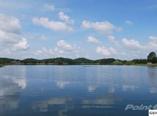 955 Holiday Ln, Sevierville, TN 37876
