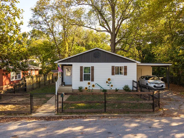 1052 W 6th Street, West Plains, MO 65775