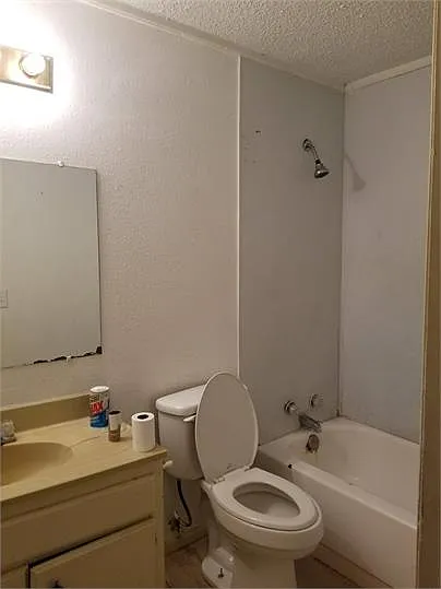 211 S Carolina St #A — Photo 9