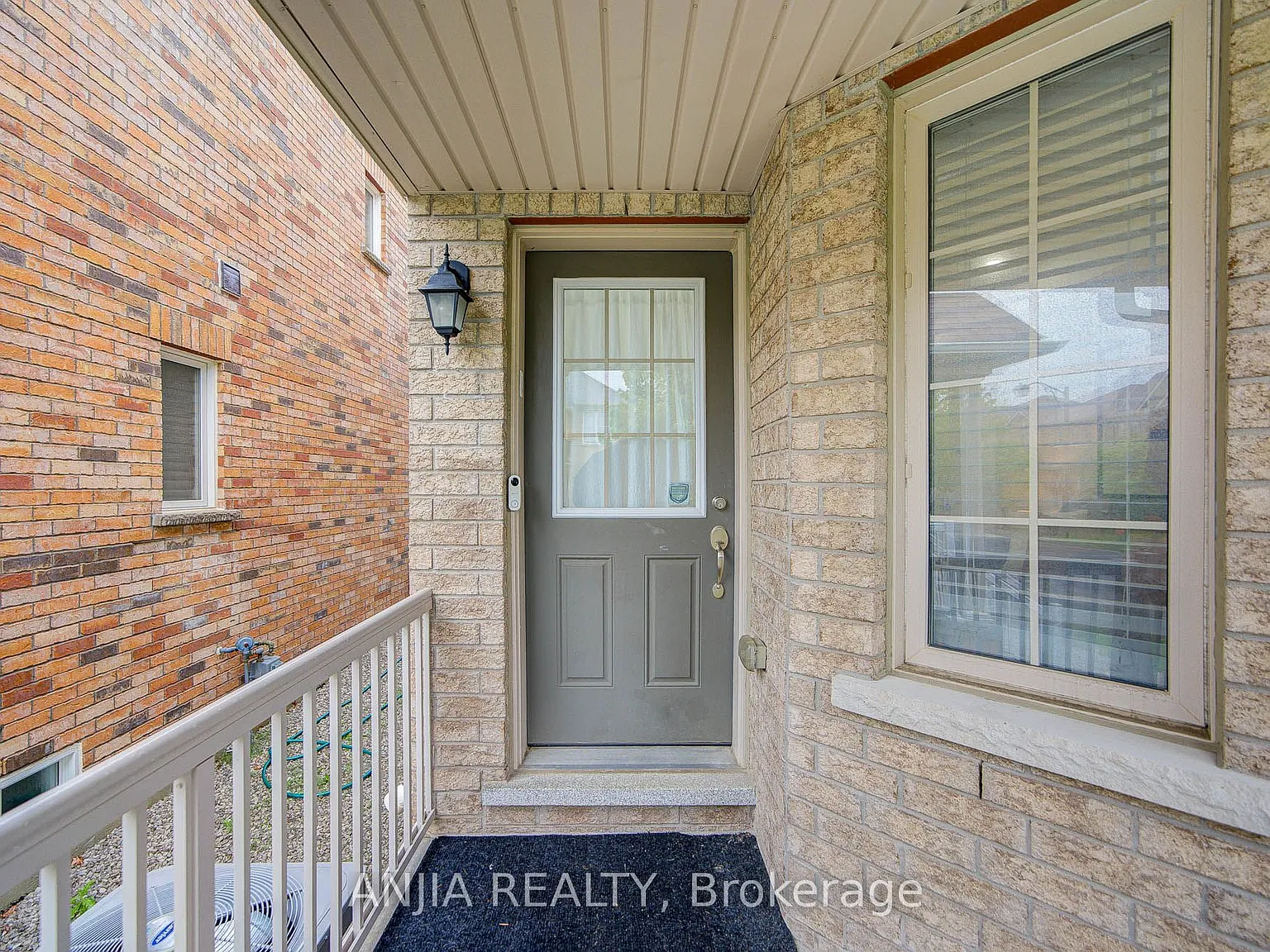 3 bed, $3,300 — Photo 2