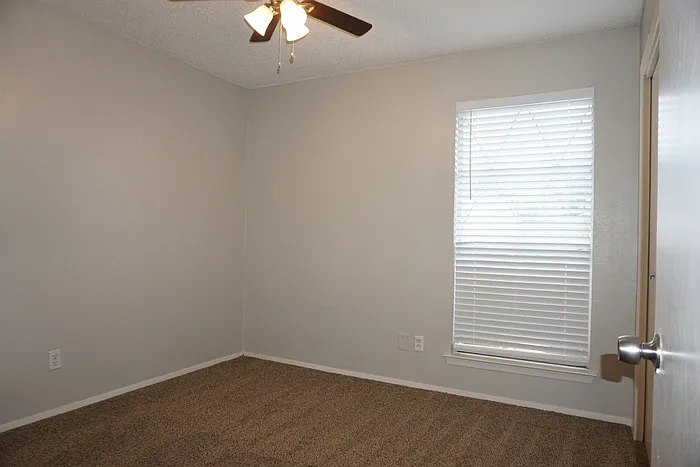 9904 Runnymeade Pl — Photo 9