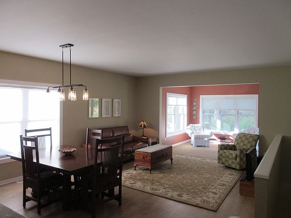 3rd image of 2582 Nuttall Ct