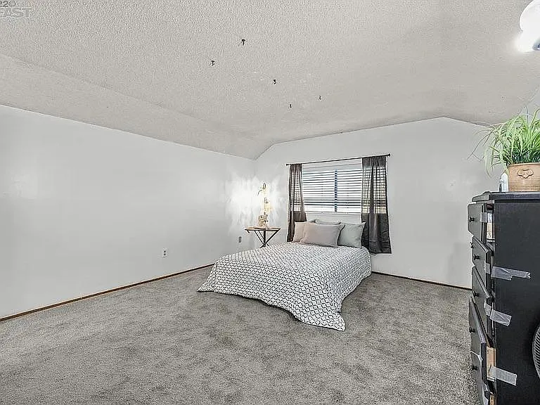 1375 Michelle Ave — Photo 17