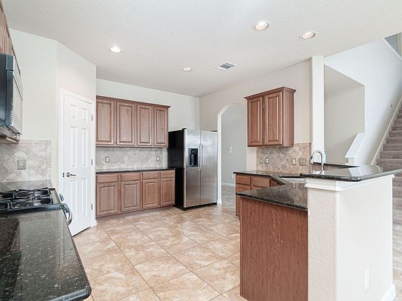4th image of 14514 Clementine Ct