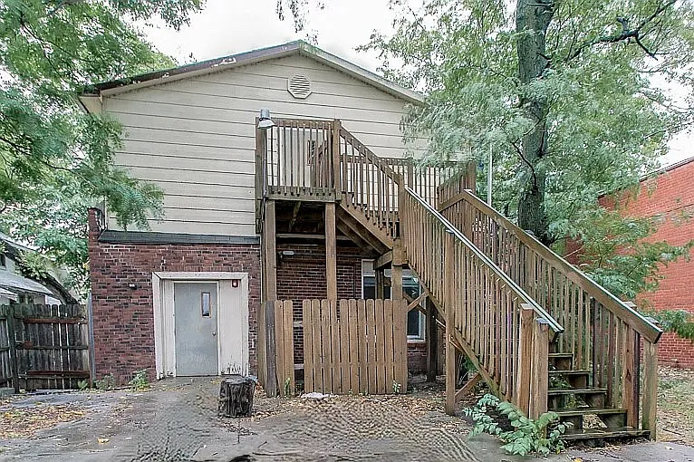 205 N Mathewson Ave — Photo 3