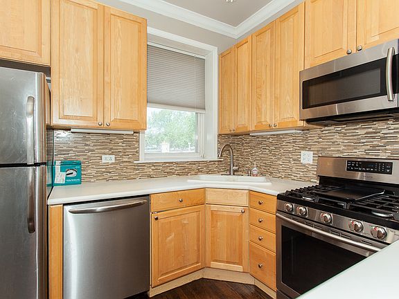 2nd image of 3852 N Southport Ave #3