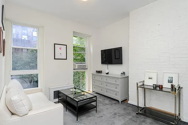 Rented by Corcoran | media 27