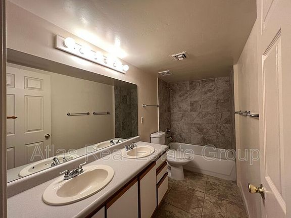 4th image of 224 W Laguna St #2