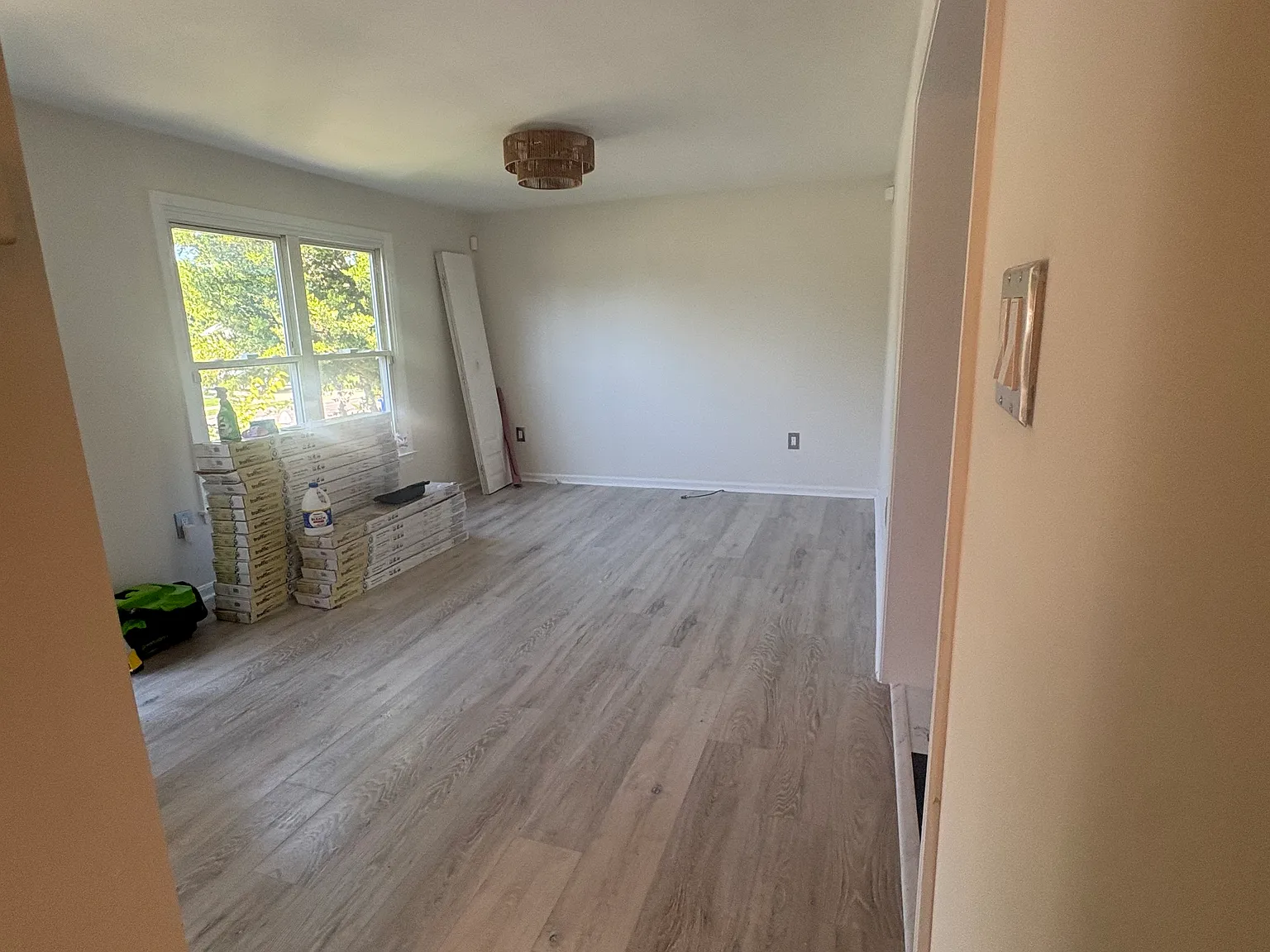 100 Tremont Ave — Photo 4
