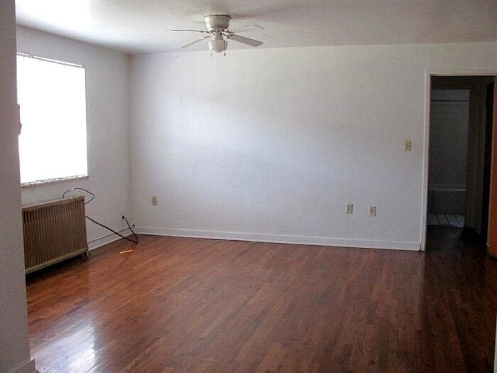 LARGE ONE BEDROOM