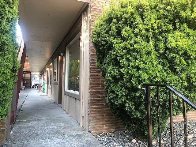 1st image of 1007 N M St APT 1