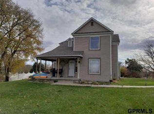 510 W Cedar St, Sutton, NE 68979